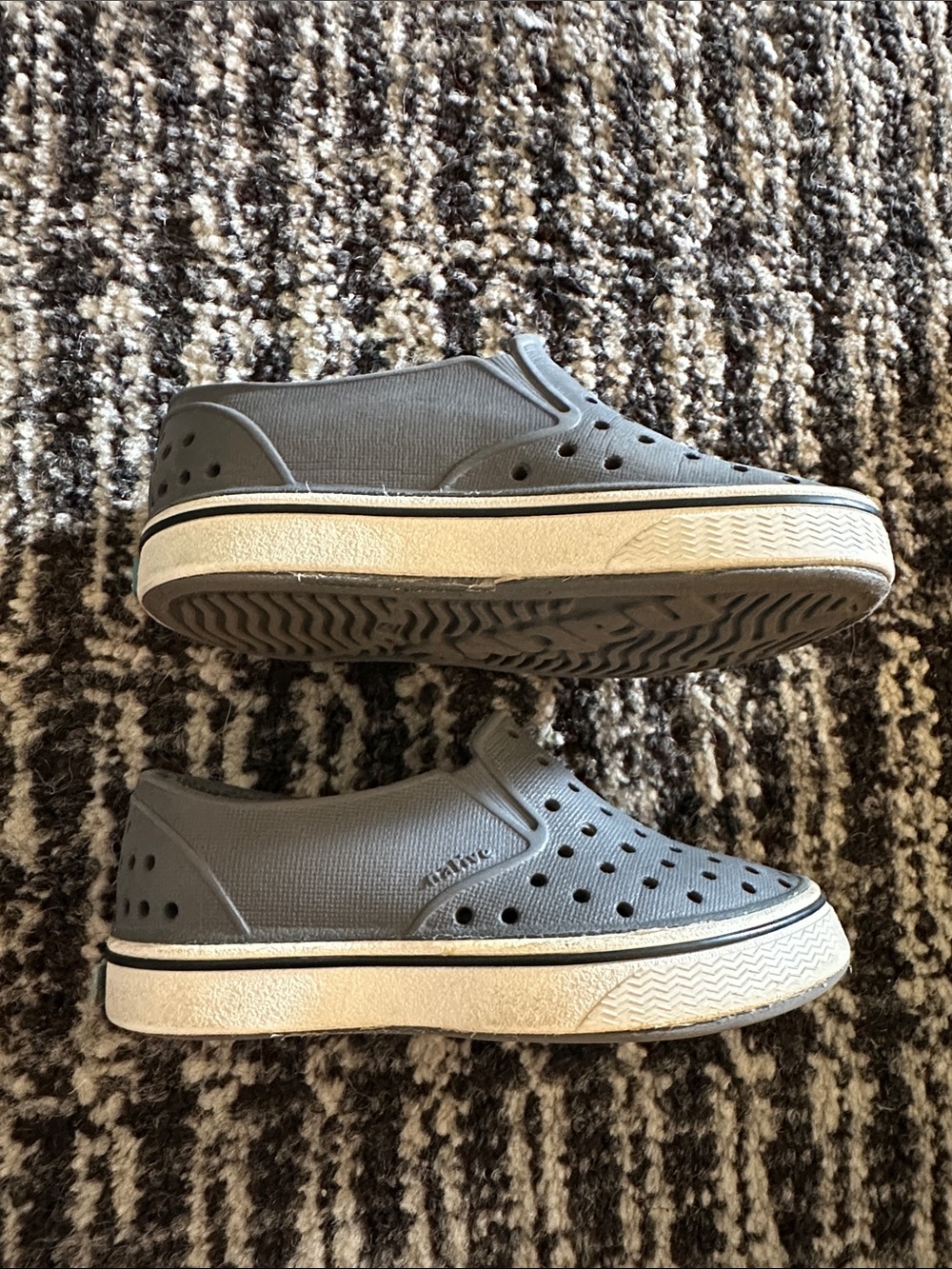 Native Shoes - Picture 2 of 4